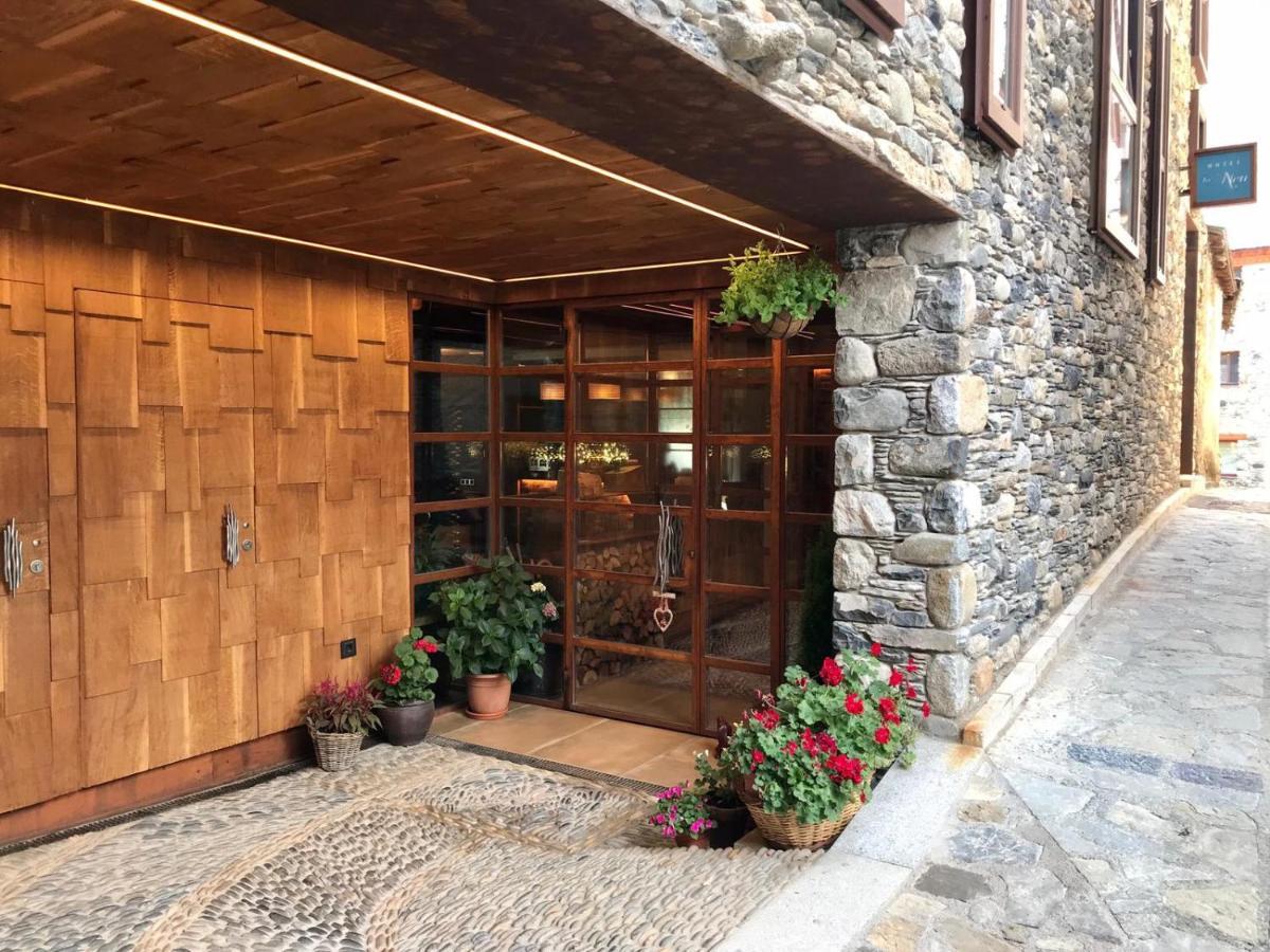 Hotel Boutique La Neu Benasque Bagian luar foto