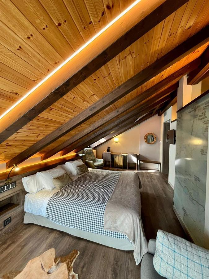 Hotel Boutique La Neu Benasque Bagian luar foto
