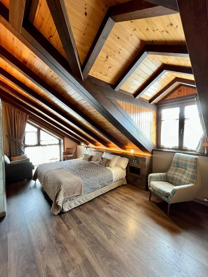 Hotel Boutique La Neu Benasque Bagian luar foto