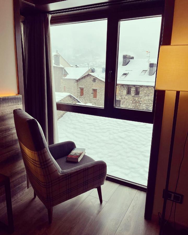 Hotel Boutique La Neu Benasque Bagian luar foto