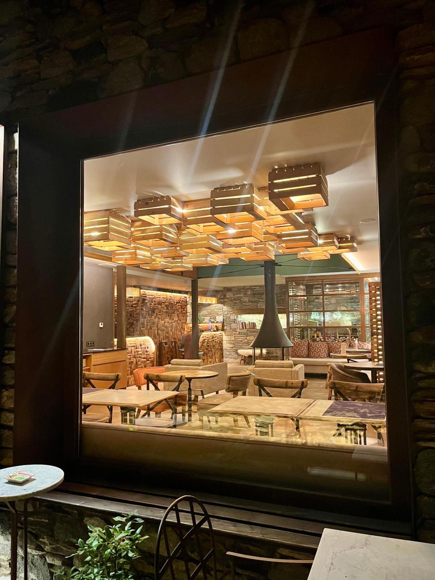 Hotel Boutique La Neu Benasque Bagian luar foto