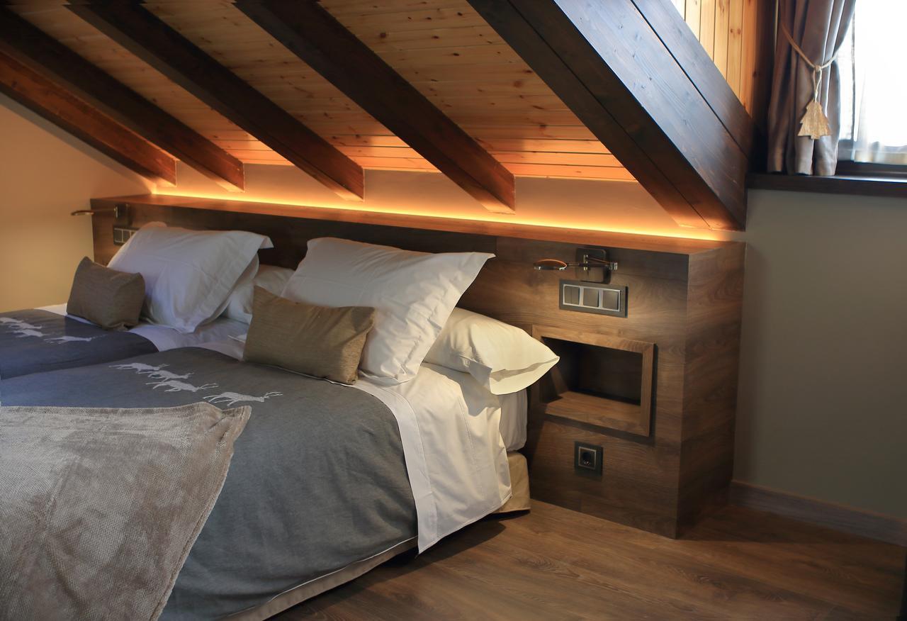 Hotel Boutique La Neu Benasque Bagian luar foto